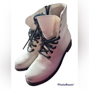 Manchester Free Bird Boots Size 10